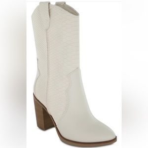 Ivory Embossed Western Cowboy Boot